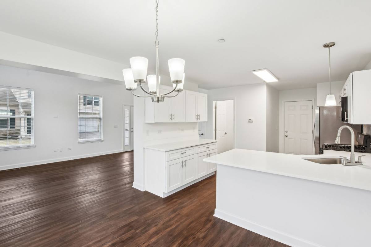 Townhouse for rent at 4962 Bennett St, Matteson, IL 60443