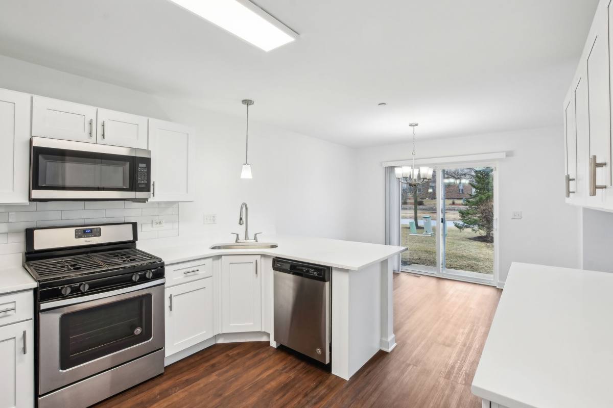 Townhouse for rent at 4962 Bennett St, Matteson, IL 60443