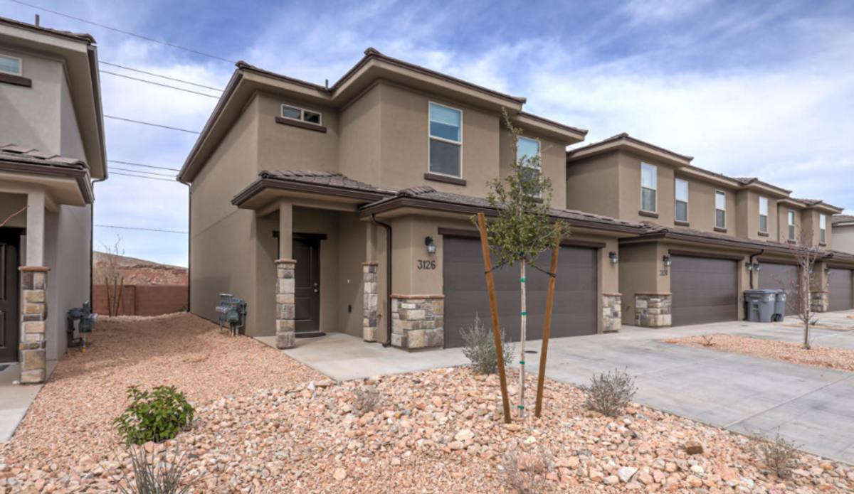 Townhouse for rent at 3246 S Relic Ridge Dr, Saint George, UT 84790