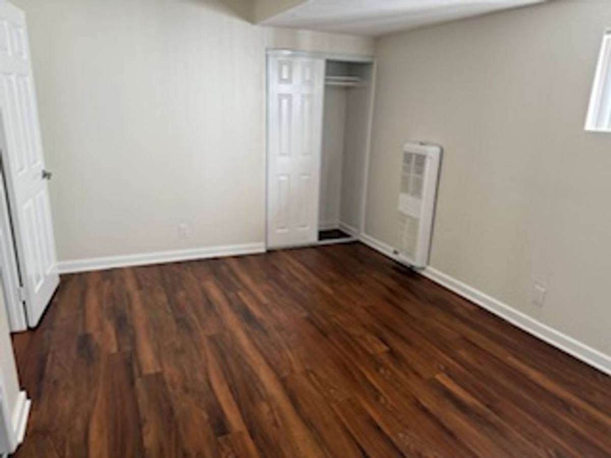 Apartment for rent at 626-632 1 2 Linden Ave, Long Beach, CA 90802