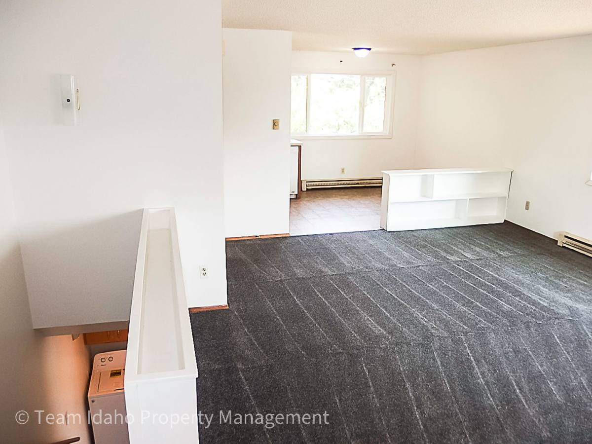 Apartment for rent at 443 445 N Van Buren, Moscow, ID 83843
