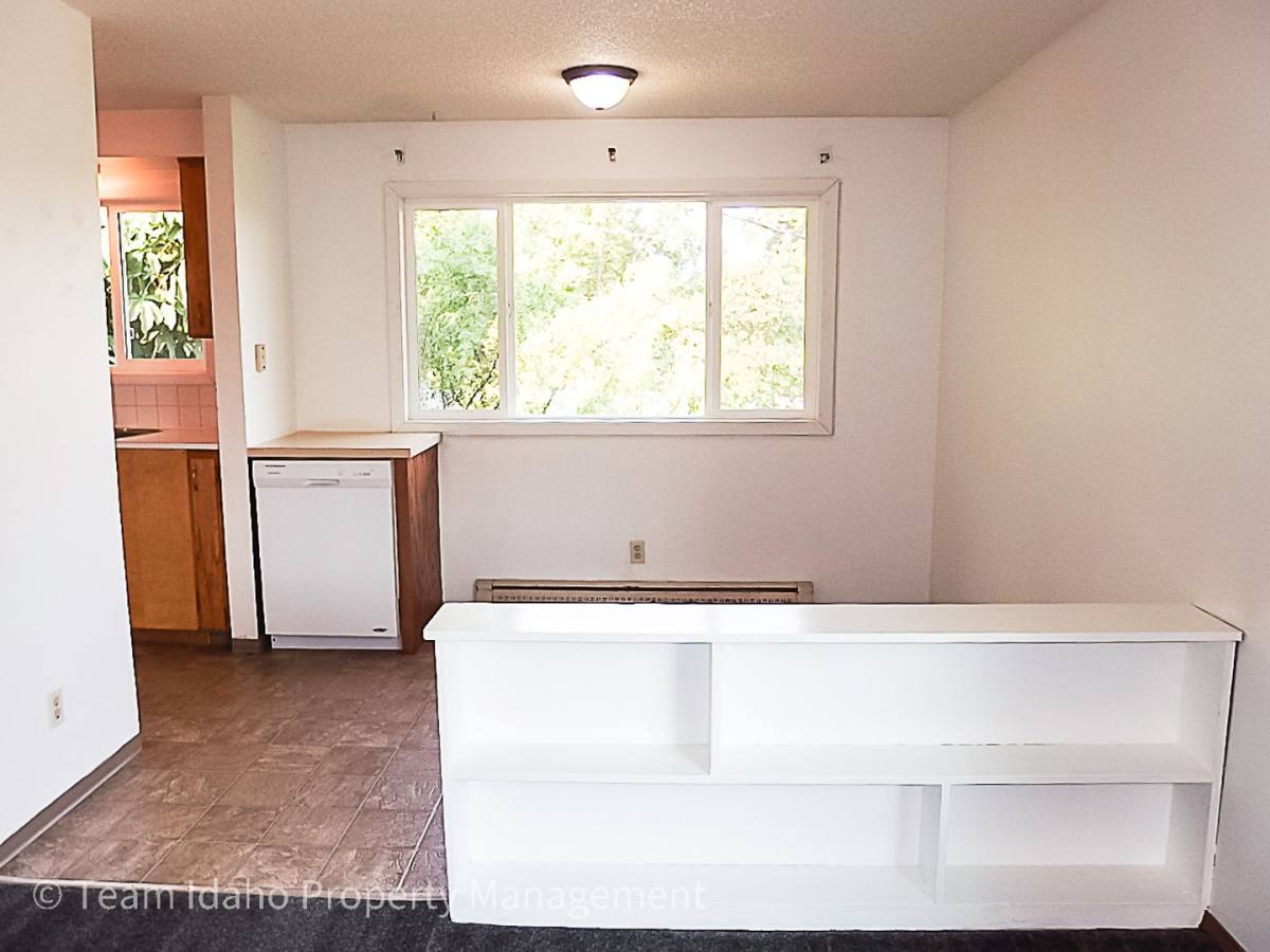 Apartment for rent at 443 445 N Van Buren, Moscow, ID 83843