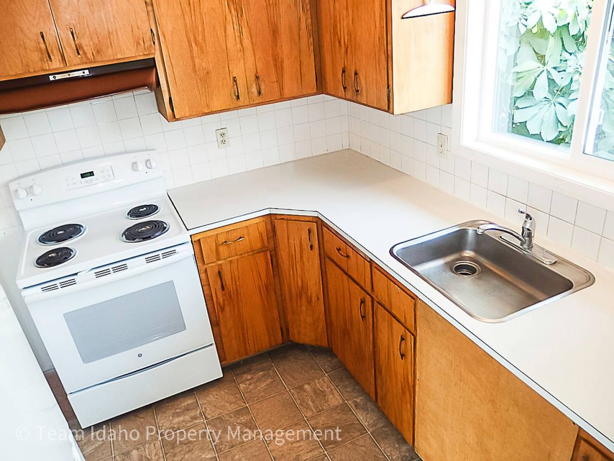 Apartment for rent at 443 445 N Van Buren, Moscow, ID 83843