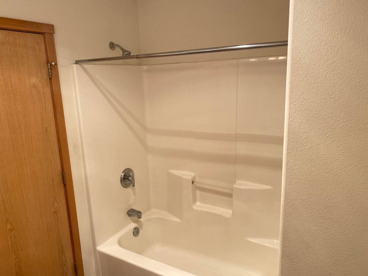Apartment for rent at 20085 SW Porter Place, Bend, OR 97702