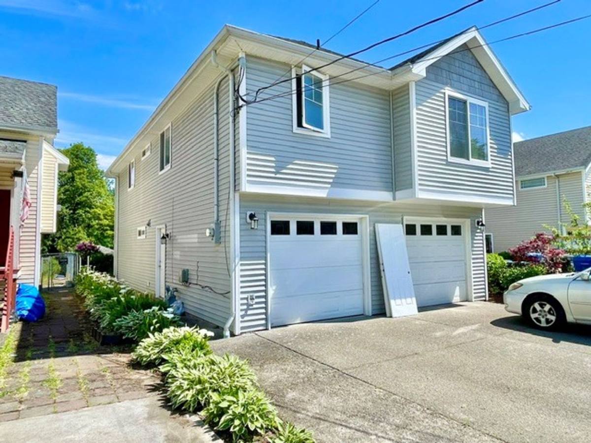 Apartment for rent at 5912 Shaffer Ave S, Seattle, WA 98108
