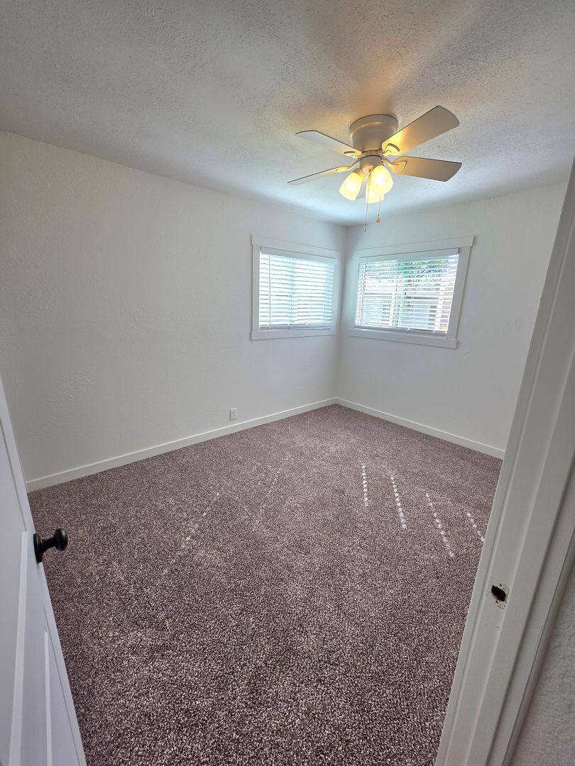 House for rent at 1123 Hawthorne Ave, Redding, CA 96002