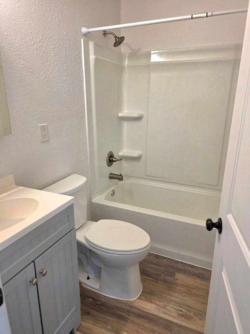 House for rent at 1123 Hawthorne Ave, Redding, CA 96002
