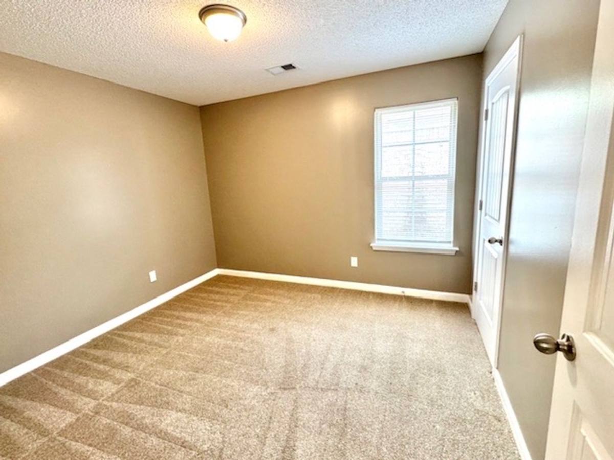 Apartment for rent at 7902 N Rushmeade Circle, Memphis, TN 38125