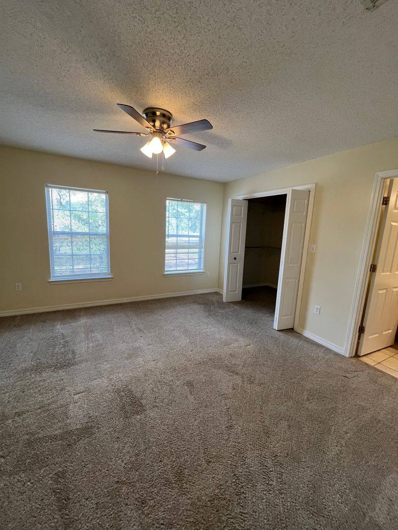 House for rent at 204 Johnson Court, Crestview, FL 32536