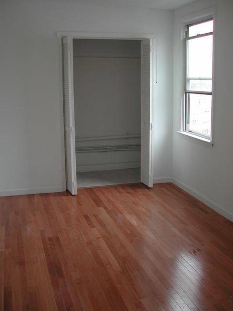 Apartment for rent at 41 Harmon St, Jersey City, NJ 07304