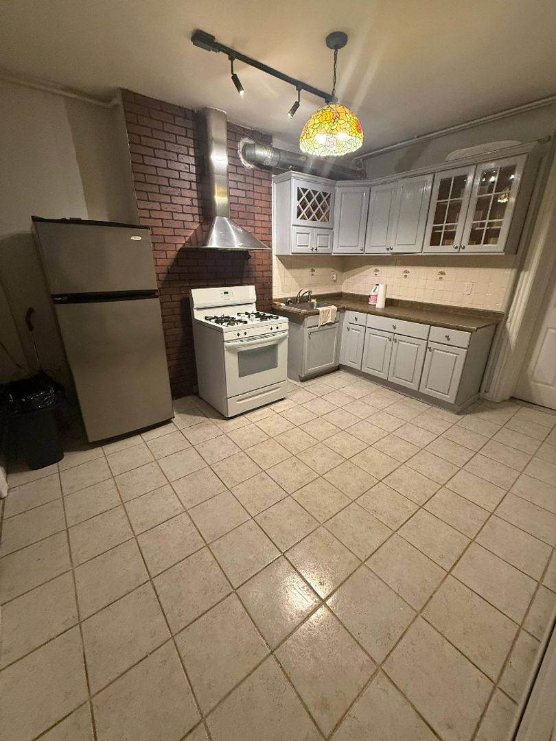 Apartment for rent at 41 Harmon St, Jersey City, NJ 07304