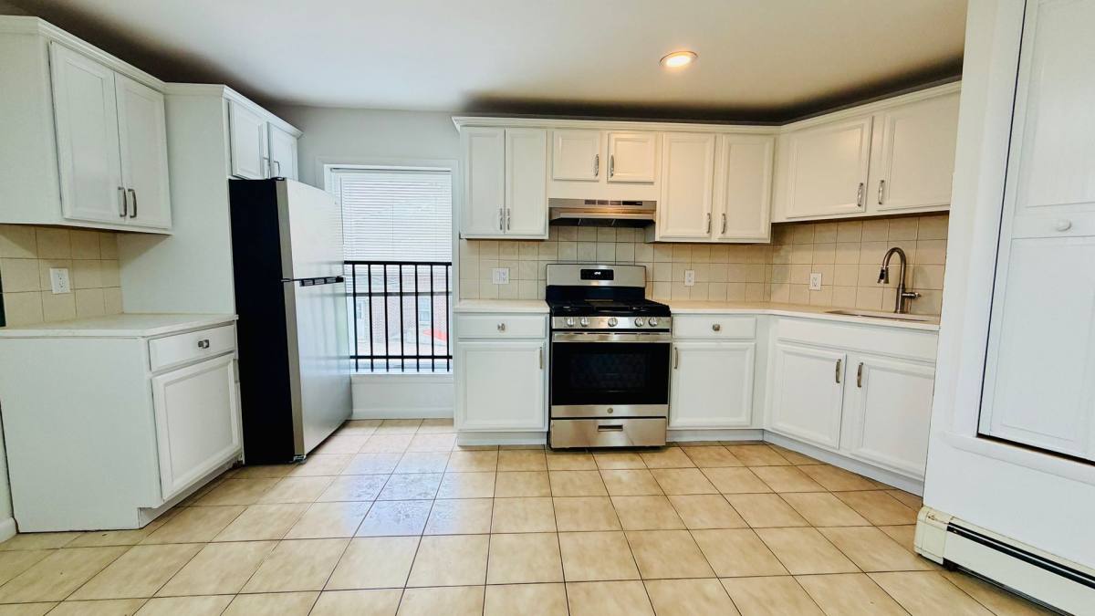 Apartment for rent at 11 Cedar St, Tarrytown, NY 10591