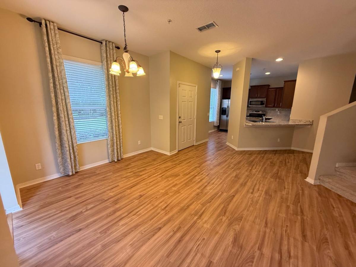 Townhouse for rent at 15350 Oak Apple Ct, 17B, Winter Garden, FL 34787
