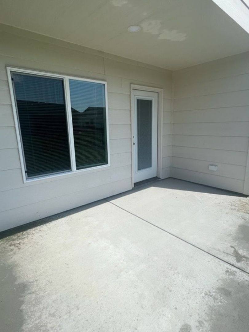Apartment for rent at 55th St, Wichita, KS 67204