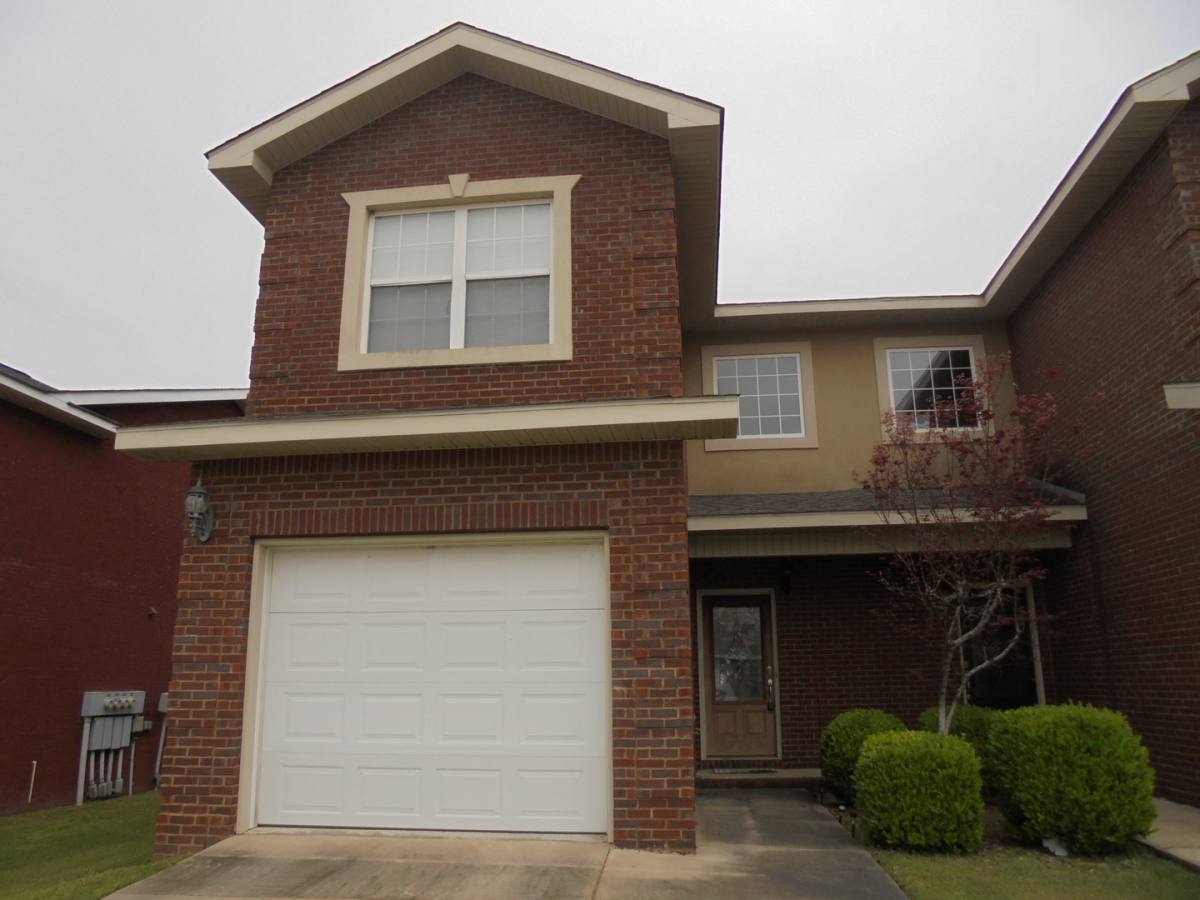 Townhouse for rent at 316 Eagle Landing, Enterprise, AL 36330