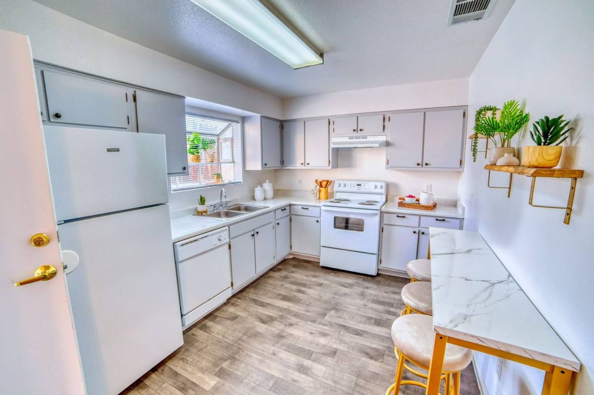 Apartment for rent at 5473 S Jones Blvd, Las Vegas, NV 89118