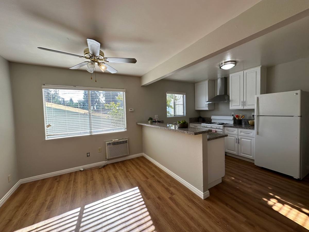 Apartment for rent at 521 S Granada Ave, Alhambra, CA 91801