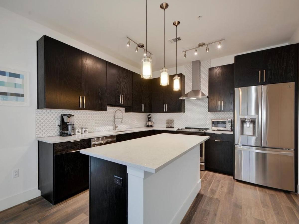 Apartment for rent at 1615 E 7th St, Austin, TX 78702