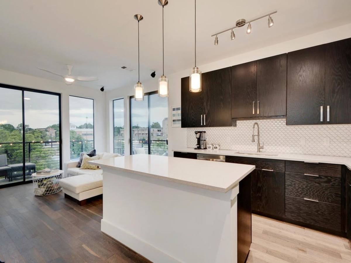 Apartment for rent at 1615 E 7th St, Austin, TX 78702