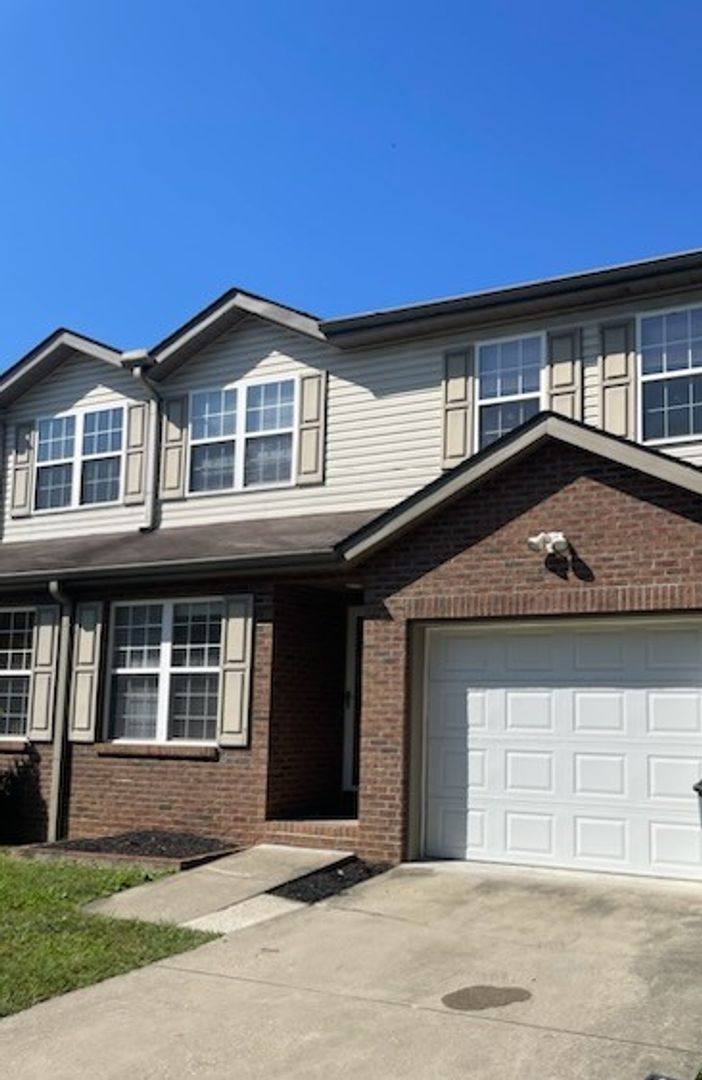 Townhouse for rent at 5210 Nesting Way, Charleston, WV 25313