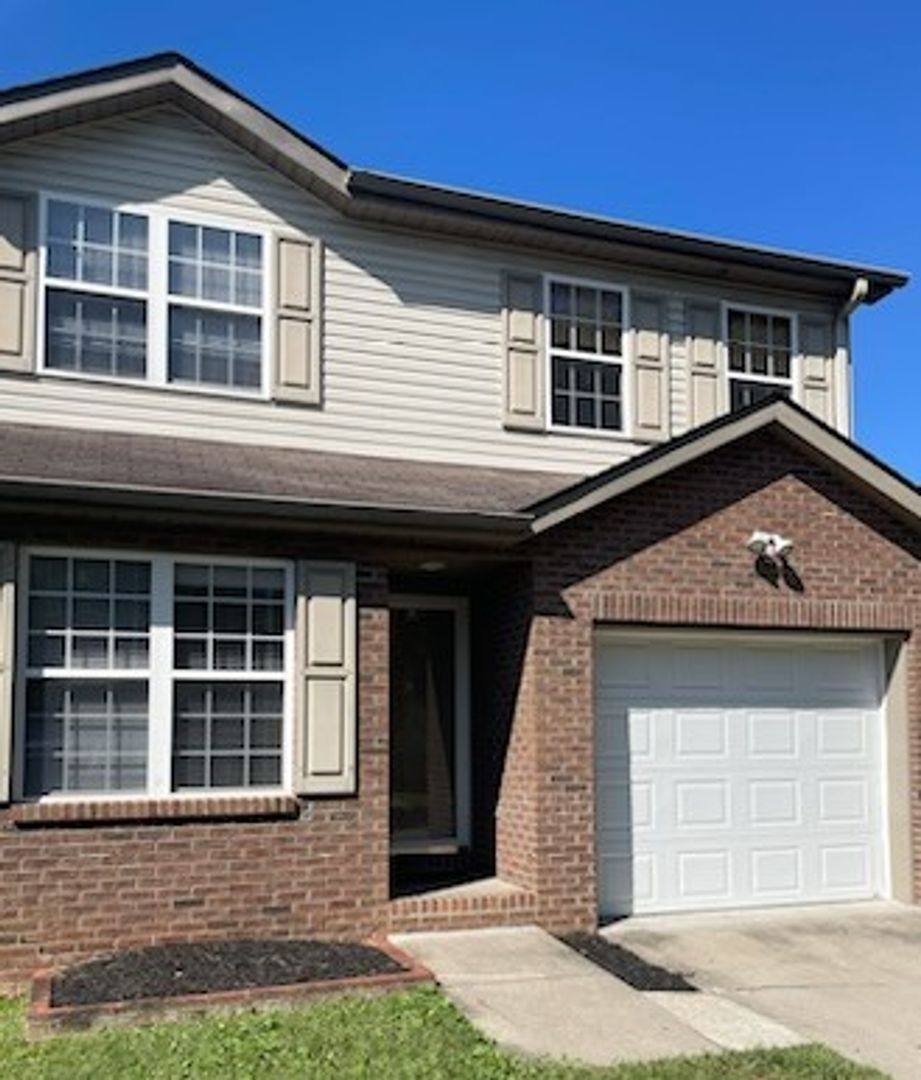 Townhouse for rent at 5210 Nesting Way, Charleston, WV 25313