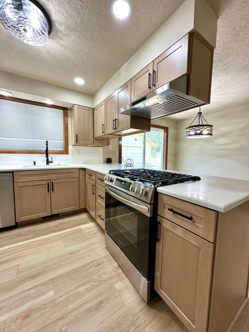 House for rent at 60215 Cheyenne Rd, Bend, OR 97702