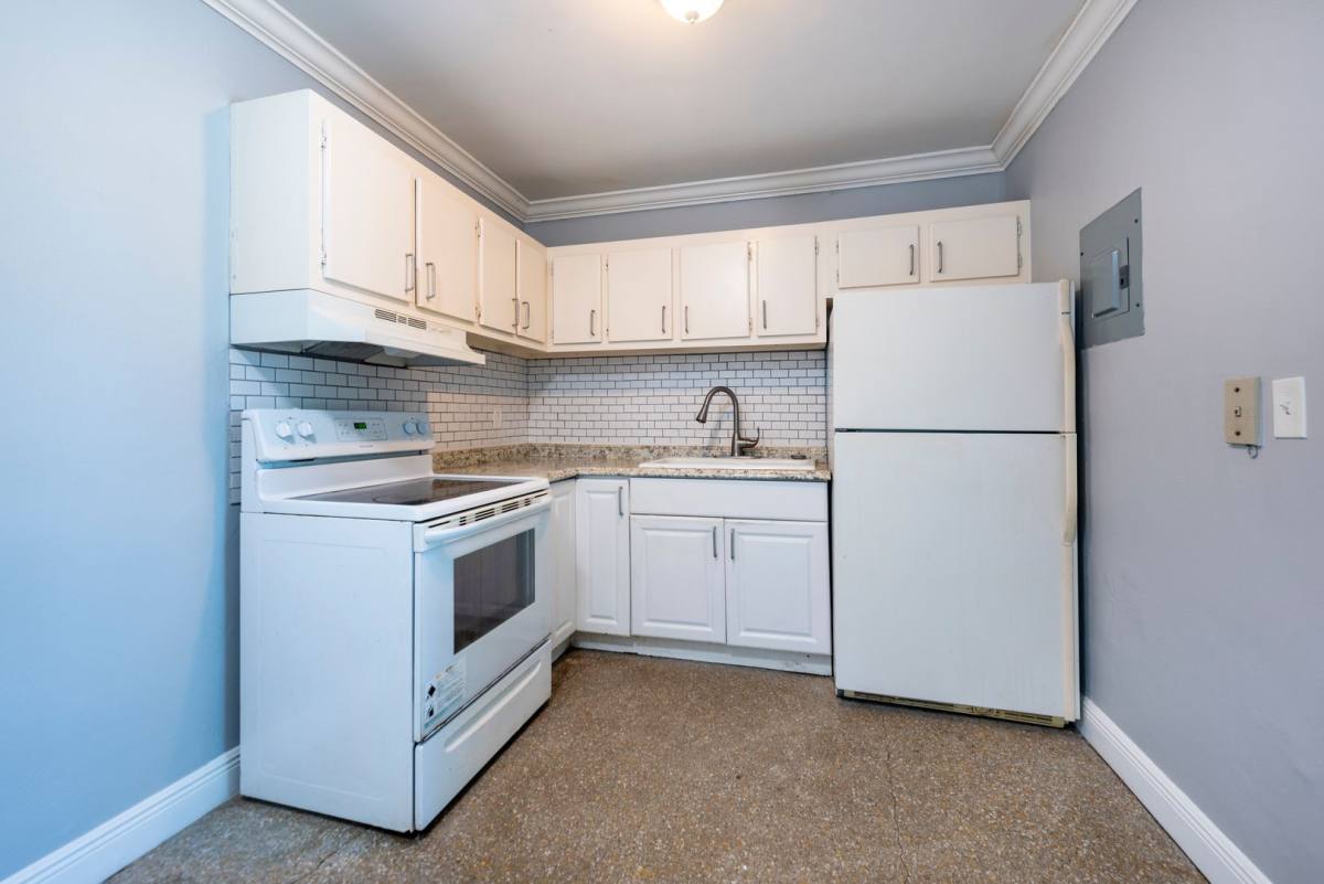 Apartment for rent at 806 NE 16th Place, Fort Lauderdale, FL 33304