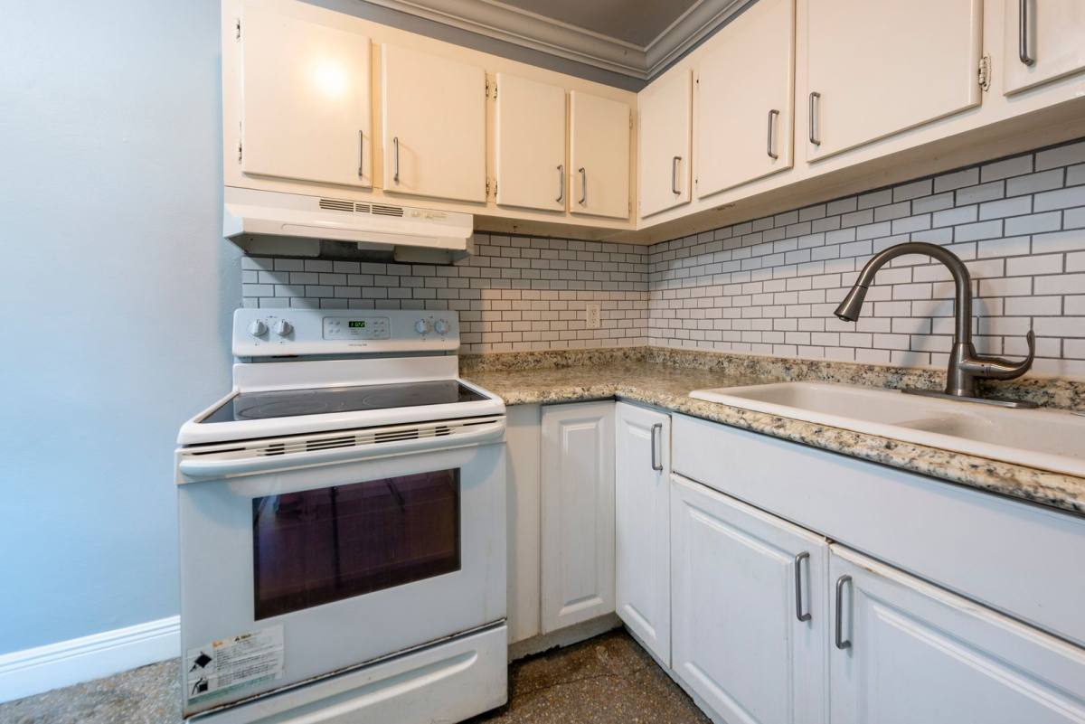 Apartment for rent at 806 NE 16th Place, Fort Lauderdale, FL 33304