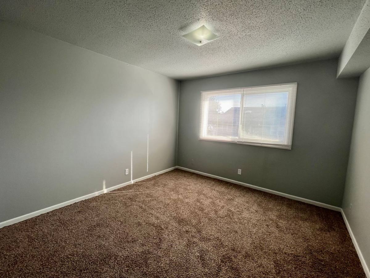 Apartment for rent at 4760 Lafayette Ave, Omaha, NE 68132