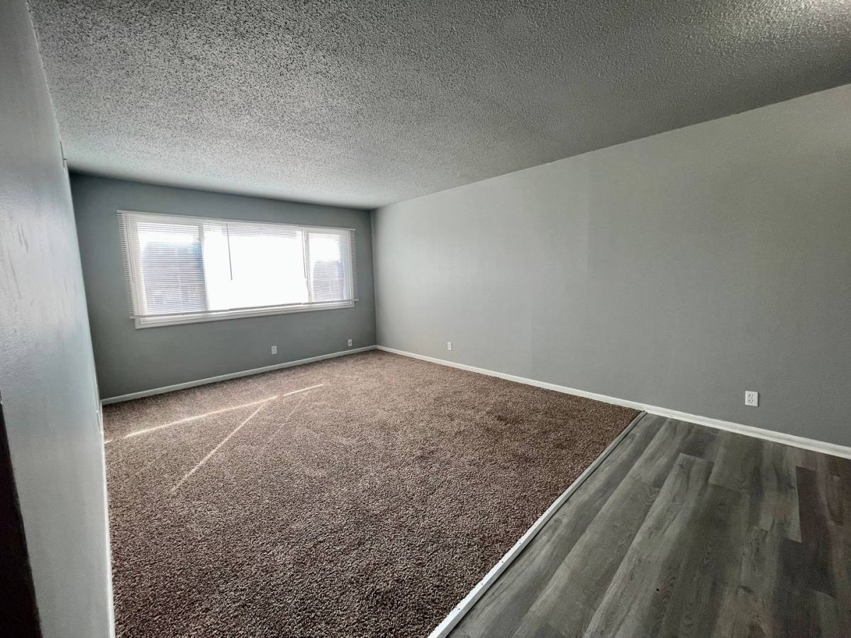 Apartment for rent at 4760 Lafayette Ave, Omaha, NE 68132