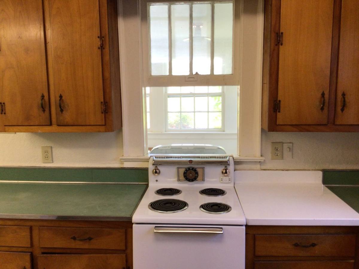 House for rent at 2015 Glenwood Ave, Raleigh, NC 27608