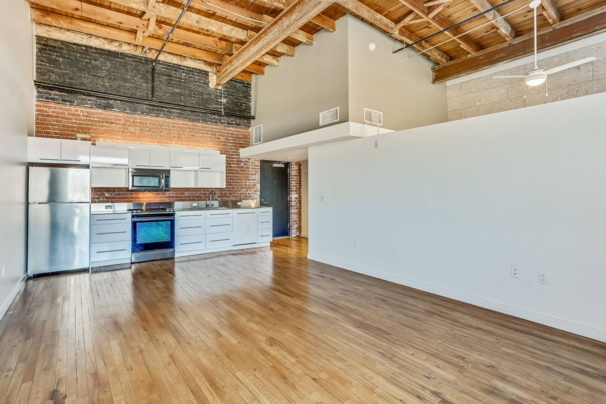 Apartment for rent at 520 Commerce, Wichita, KS 67202