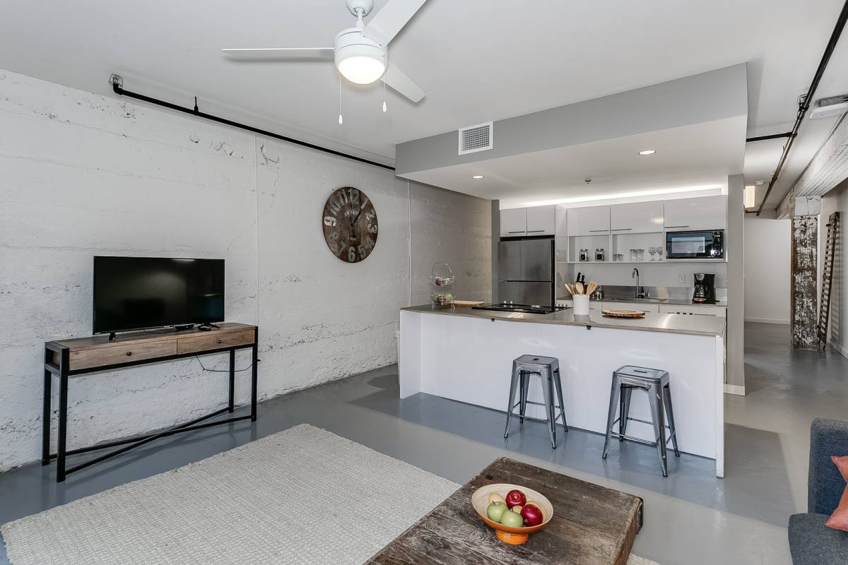Apartment for rent at 520 Commerce, Wichita, KS 67202