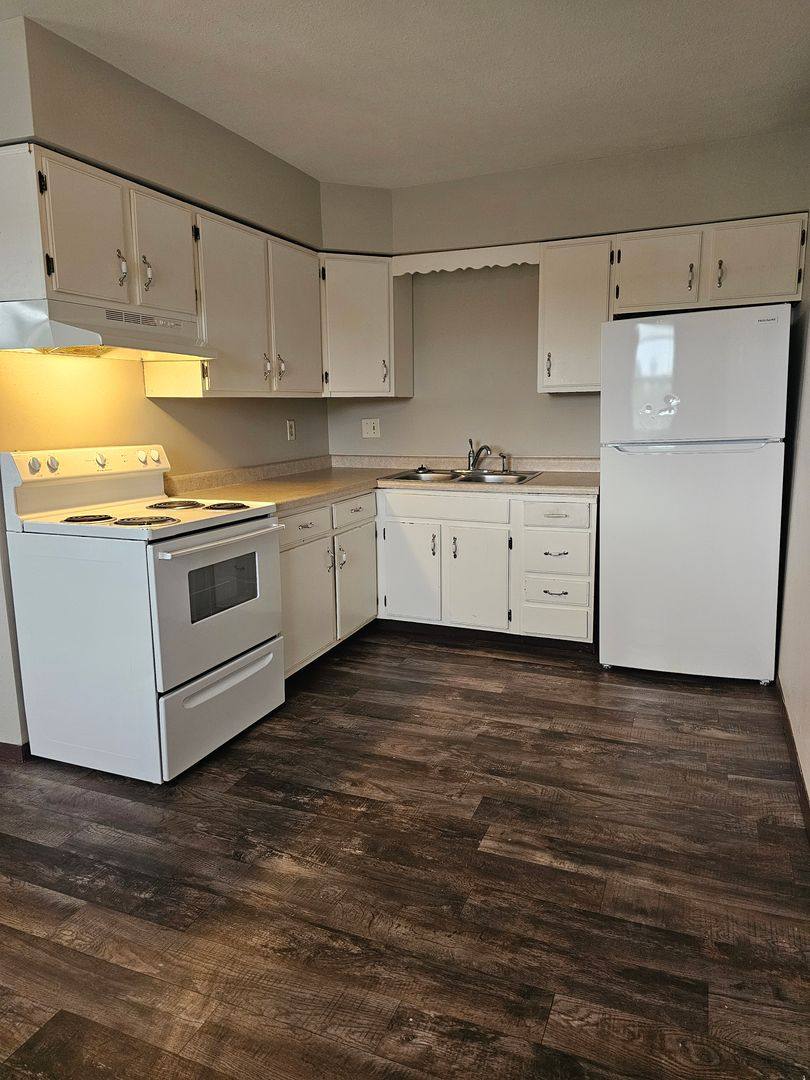Apartment for rent at 710 W 63rd St, Davenport, IA 52806