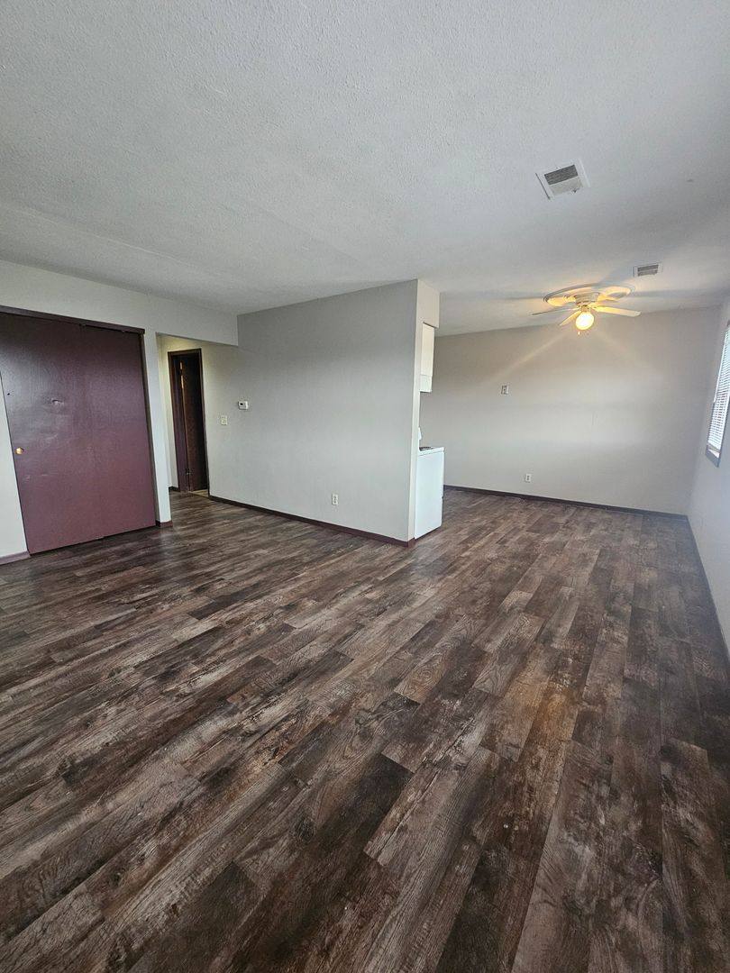 Apartment for rent at 710 W 63rd St, Davenport, IA 52806