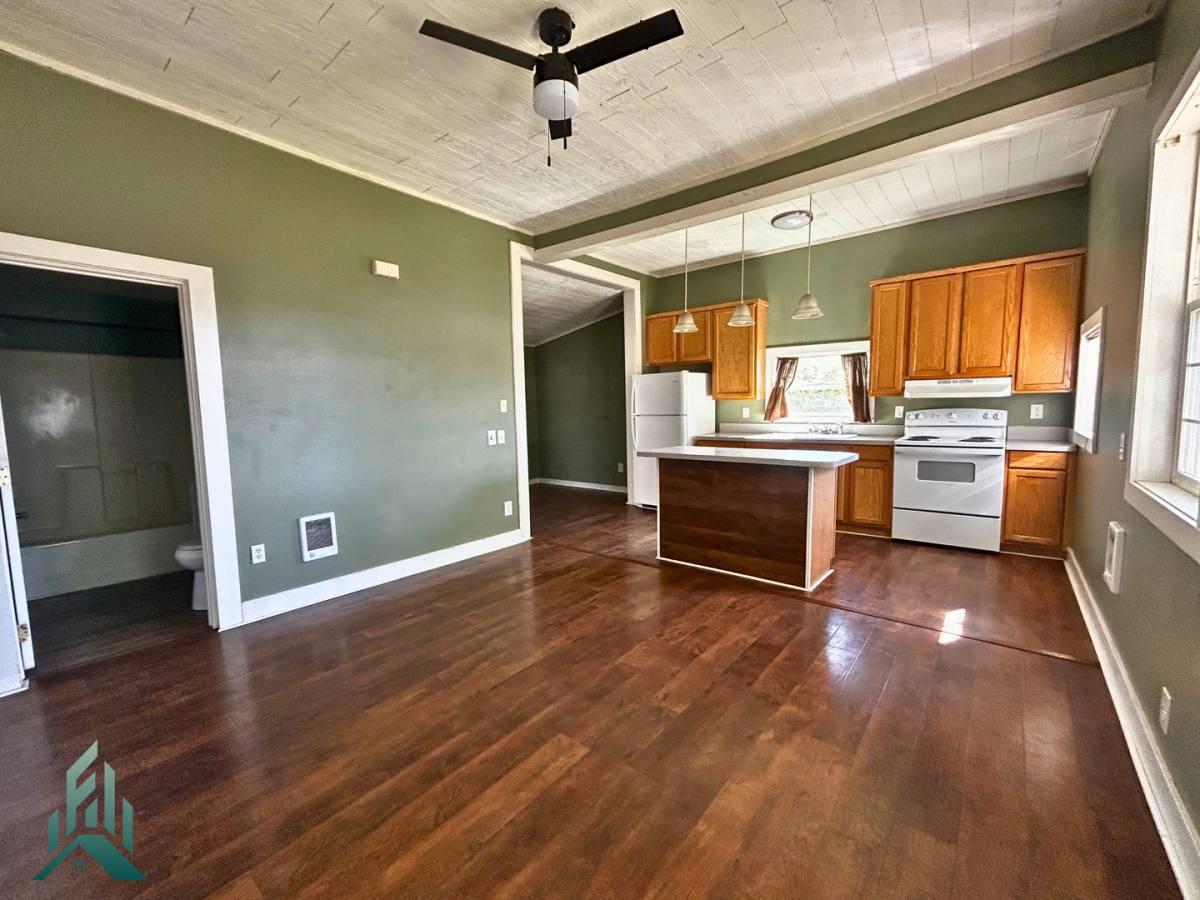 House for rent at 739 5th Ave SE, Albany, OR 97321