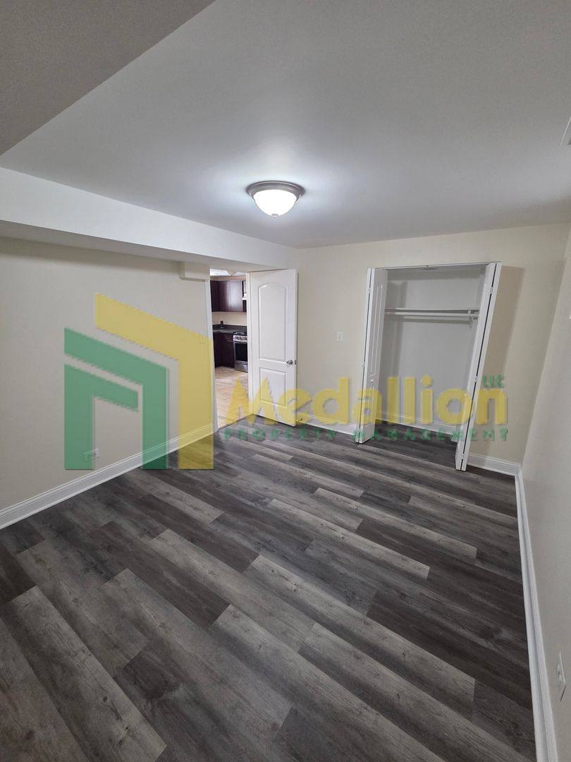 Apartment for rent at 7154 S Francisco Ave, Chicago, IL 60629