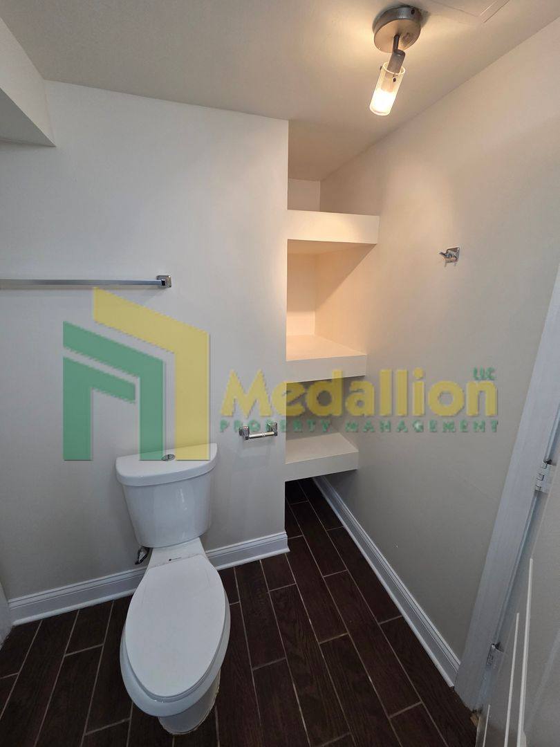 Apartment for rent at 7154 S Francisco Ave, Chicago, IL 60629