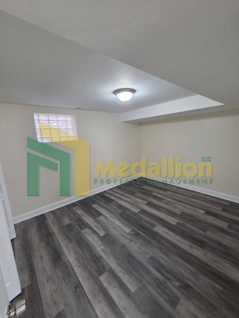Apartment for rent at 7154 S Francisco Ave, Chicago, IL 60629
