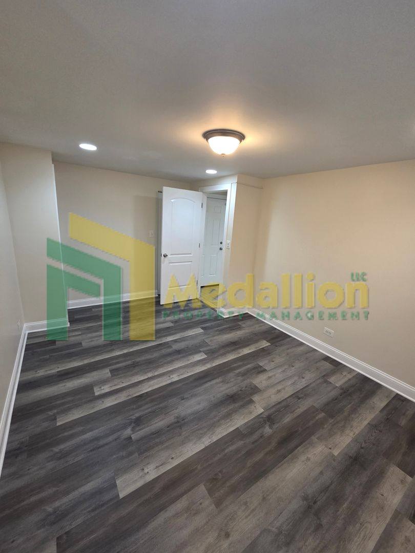 Apartment for rent at 7154 S Francisco Ave, Chicago, IL 60629