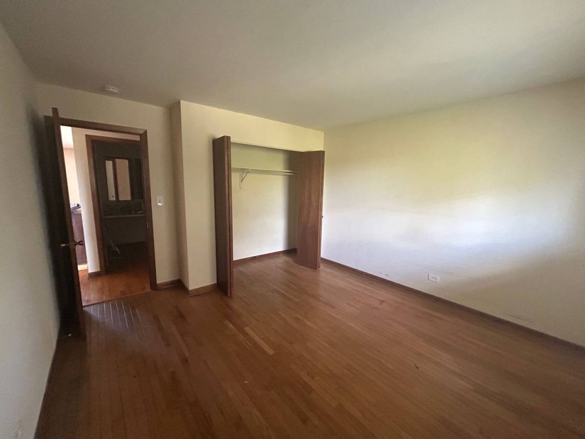 Apartment for rent at 820-880 N Milwaukee Ave, Libertyville, IL 60048