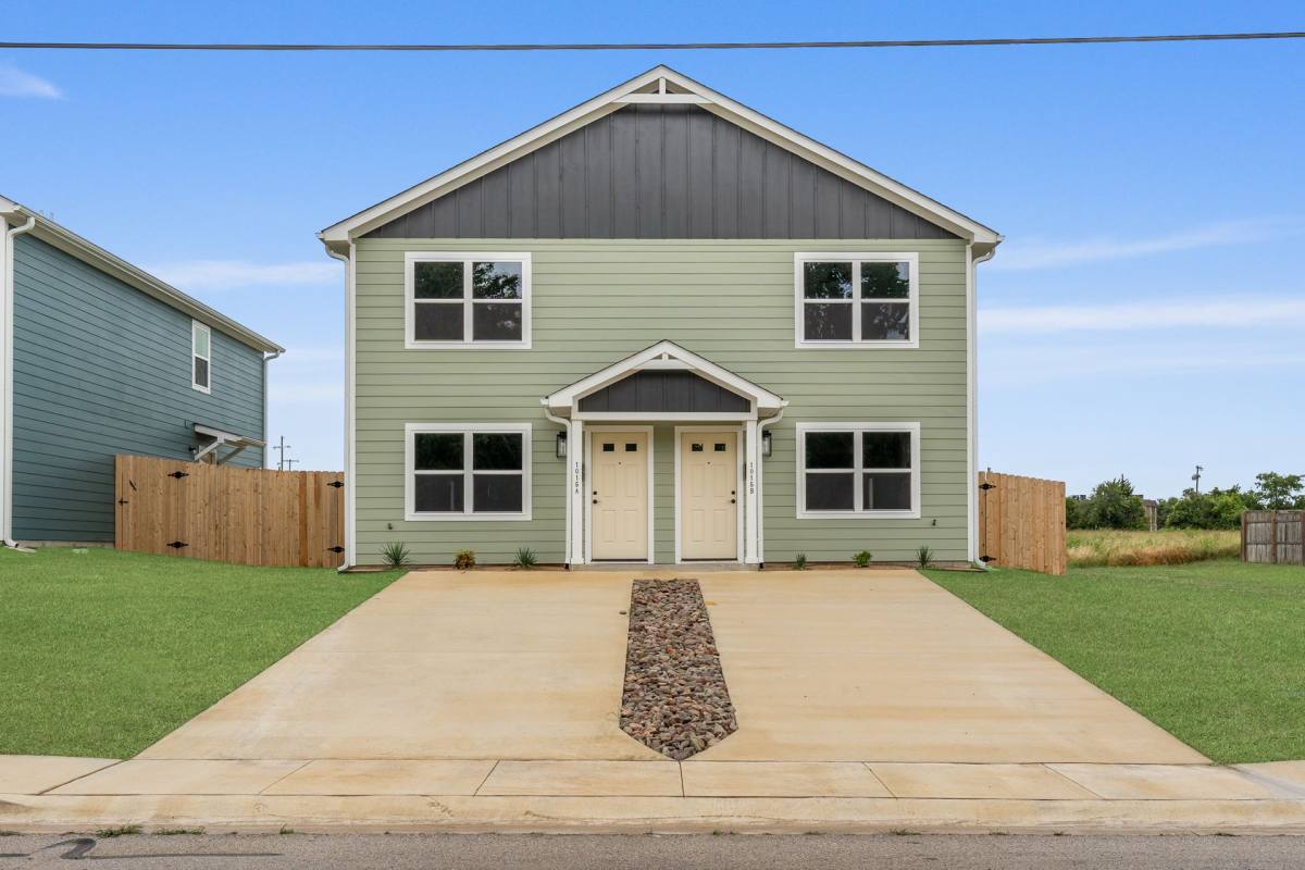 Townhouse for rent at 1005 S 26th St, Temple, TX 76501