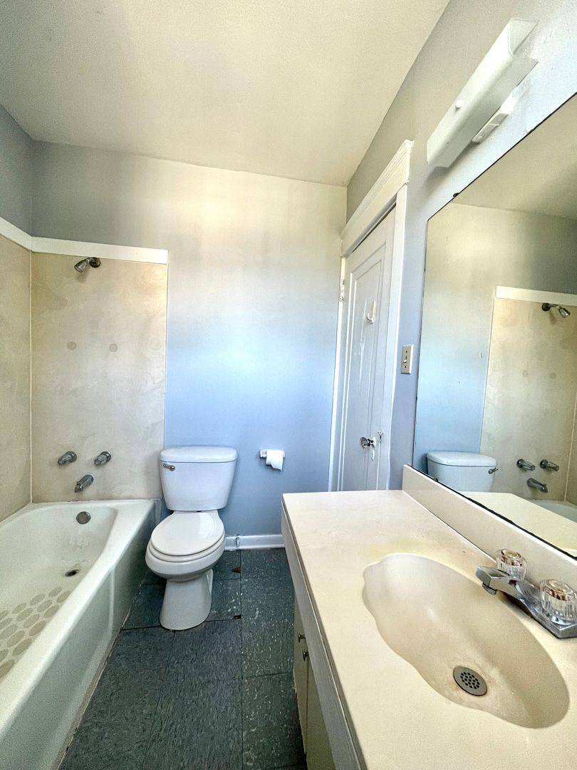 Apartment for rent at 2324 Calhoun St, New Orleans, LA 70118
