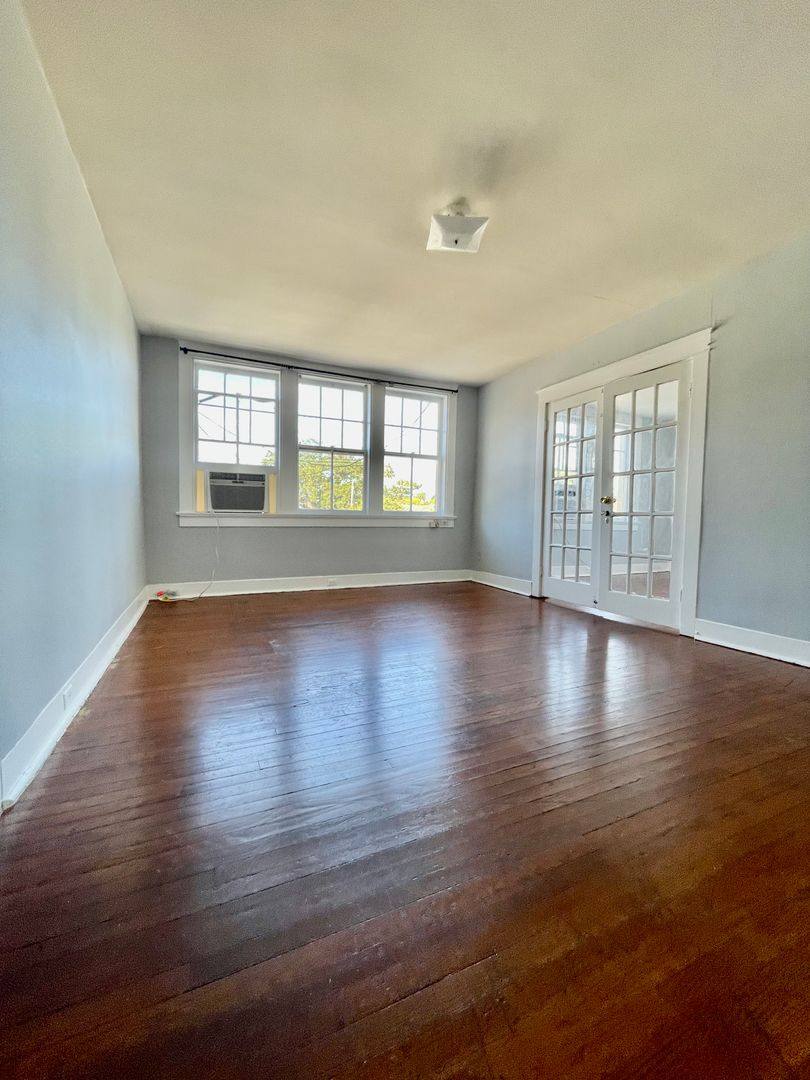 Apartment for rent at 2324 Calhoun St, New Orleans, LA 70118
