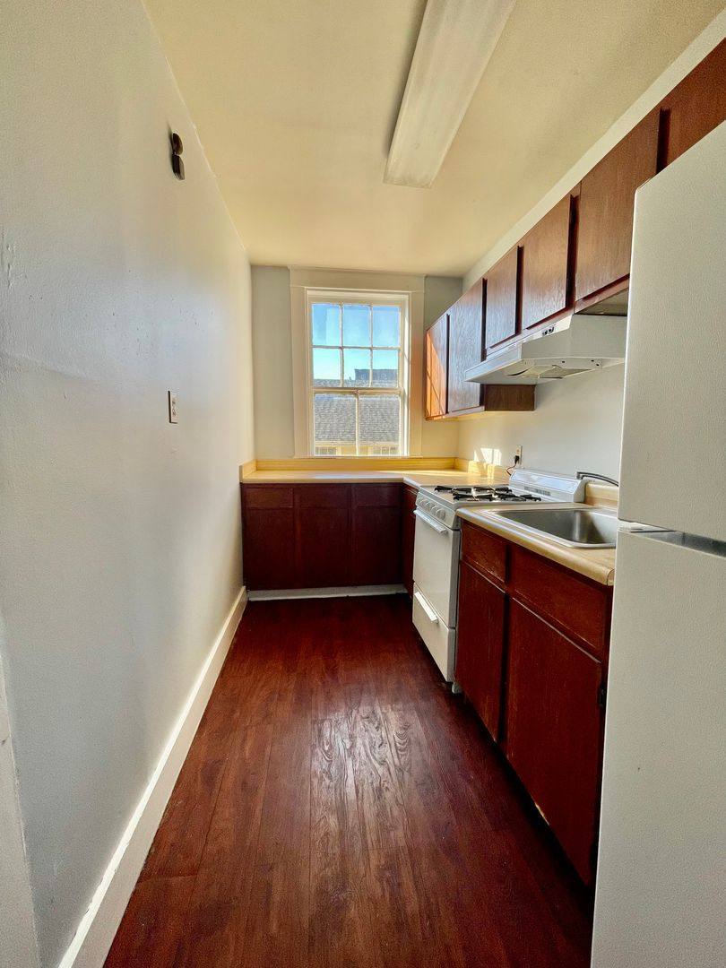 Apartment for rent at 2324 Calhoun St, New Orleans, LA 70118