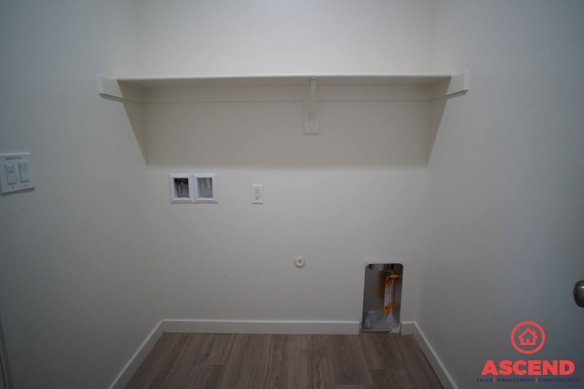 Apartment for rent at 8509 Grandy St, Bakersfield, CA 93314