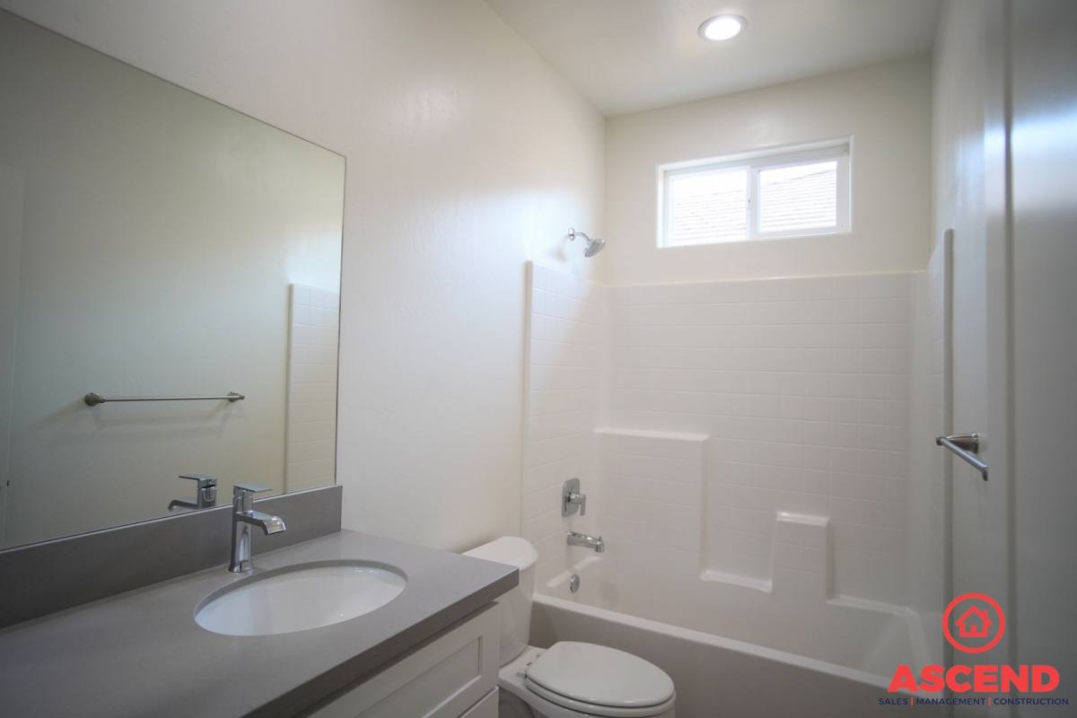 Apartment for rent at 8509 Grandy St, Bakersfield, CA 93314