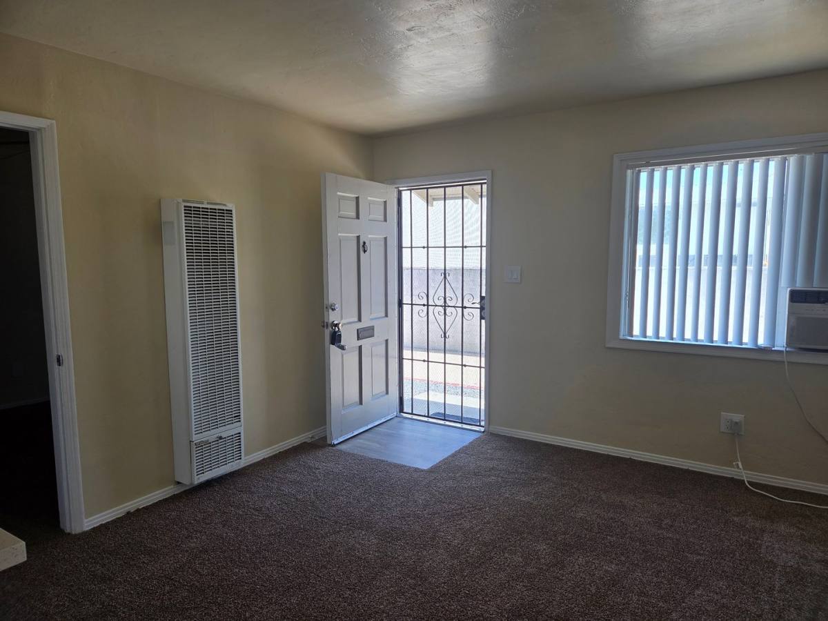 Apartment for rent at 314-318 W Cypress Ave, El Cajon, CA 92020