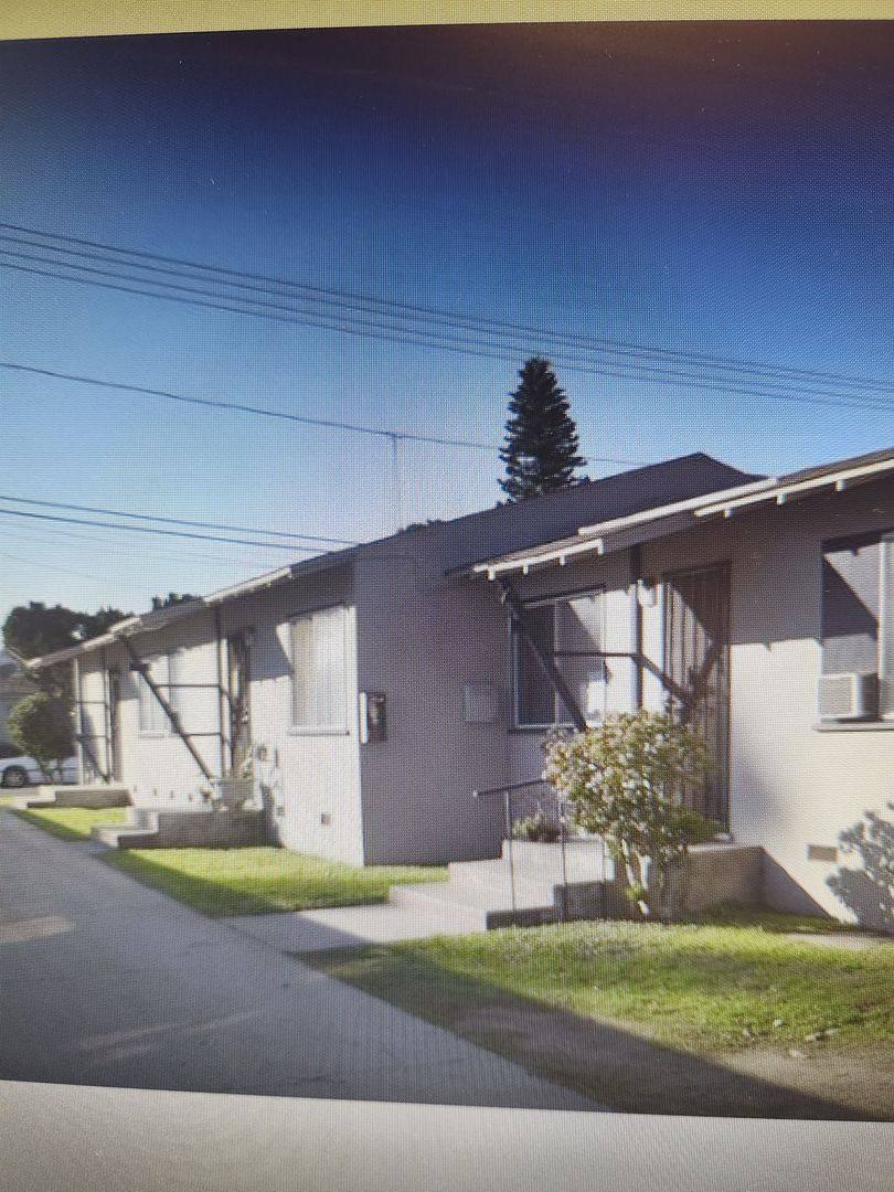 Apartment for rent at 314-318 W Cypress Ave, El Cajon, CA 92020