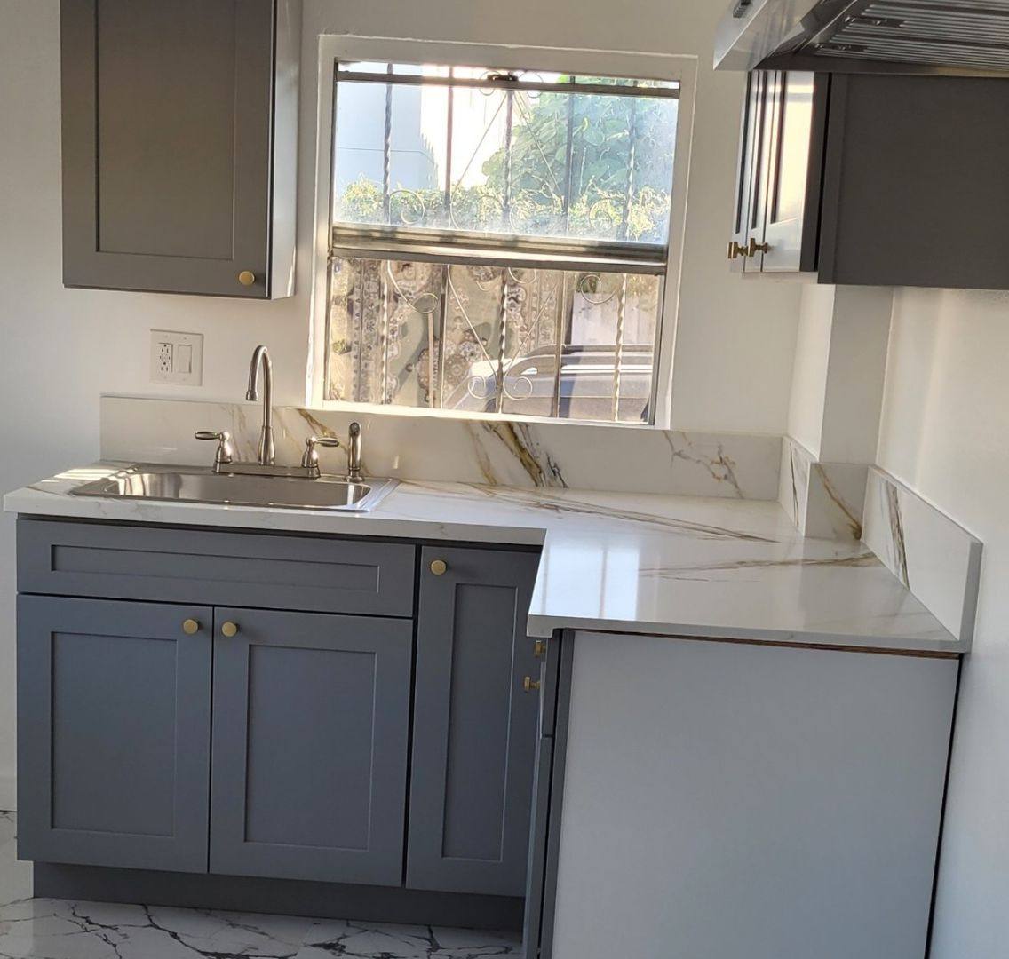 Apartment for rent at 352 E 52nd, Los Angeles, CA 90011